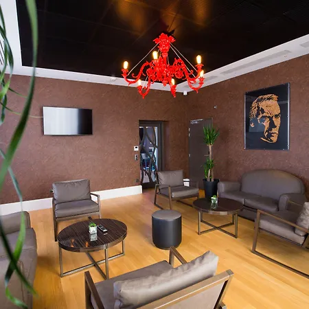 Les Jardins Du Mess 4*