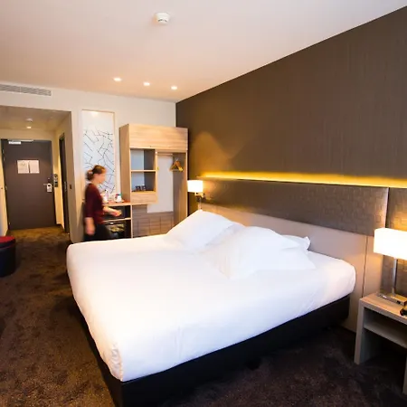 Les Jardins Du Mess 4*