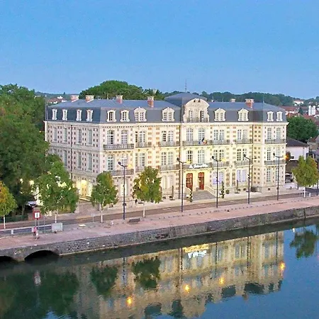 Les Jardins Du Mess 4*