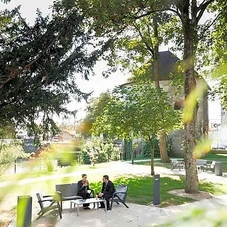 فندق Les Jardins Du Mess 4*
