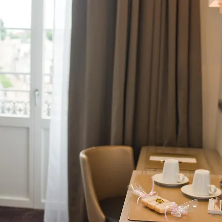 Les Jardins Du Mess 4*