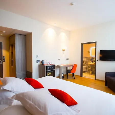 Les Jardins Du Mess 4* فردان سور ميوز