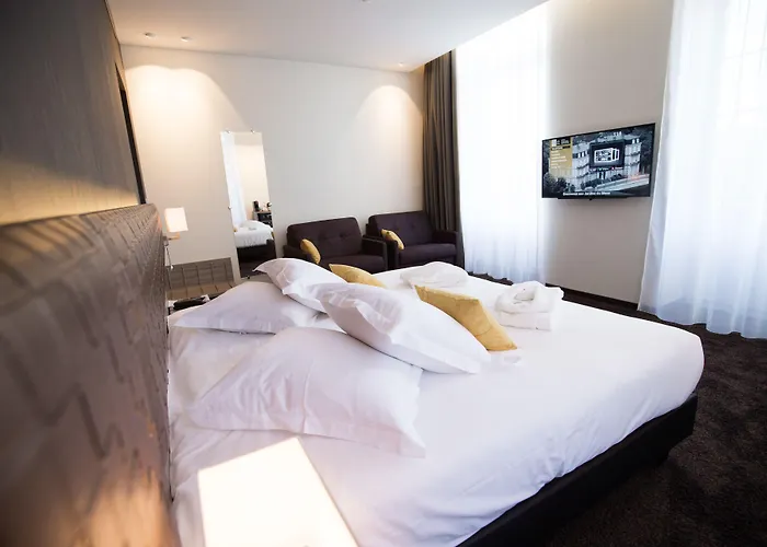 Hotel Les Jardins Du Mess