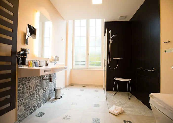 Les Jardins Du Mess Hotel