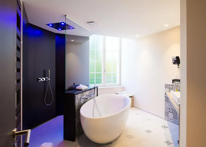 Les Jardins Du Mess Hotel