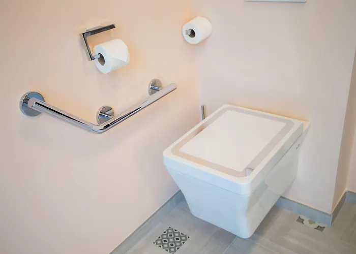 Les Jardins Du Mess 4*