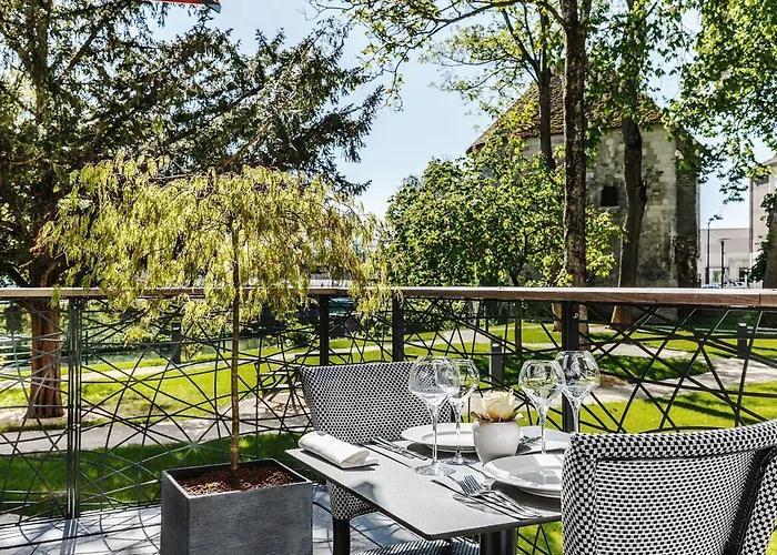 Hotel Les Jardins Du Mess 4*