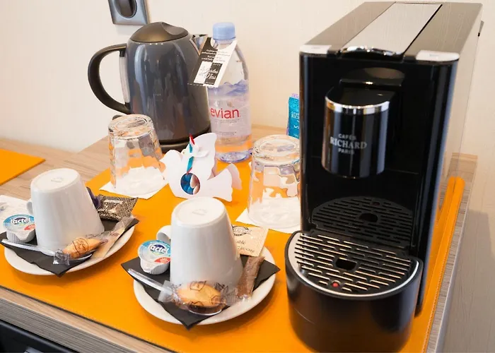 Les Jardins Du Mess 4*