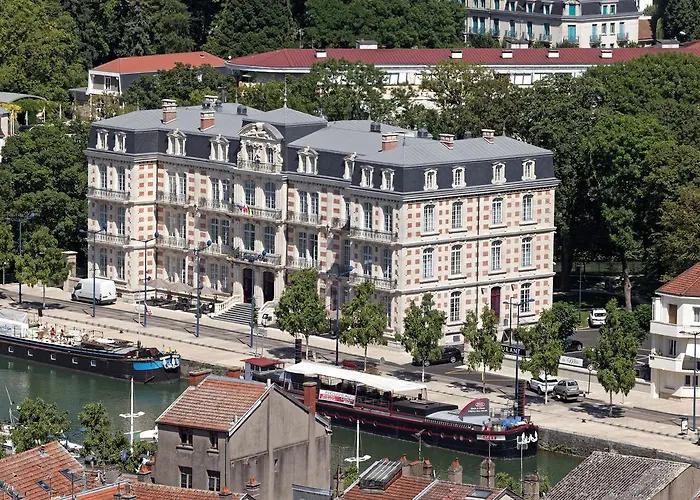 Les Jardins Du Mess 4* Verdun-sur-Meuse