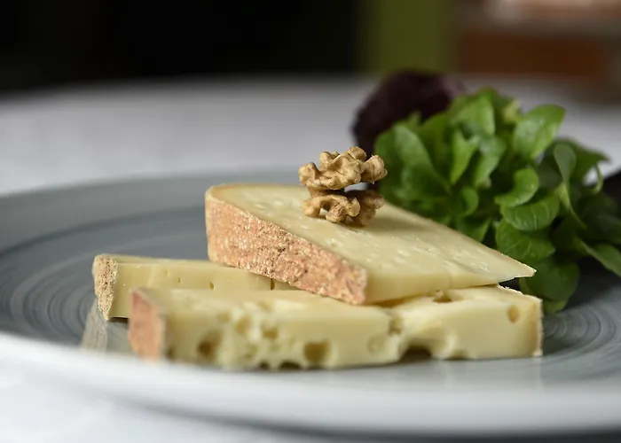 Les Jardins Du Mess Hotel 4*