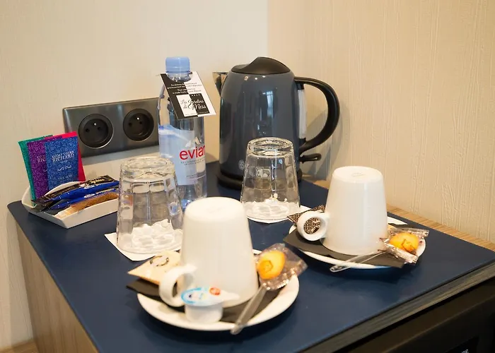 Les Jardins Du Mess 4*