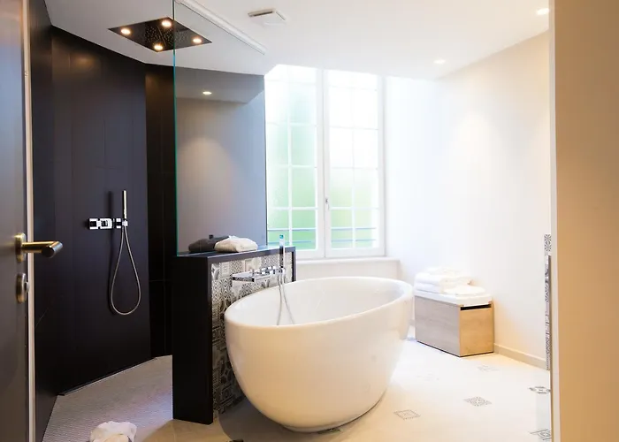 Les Jardins Du Mess Hotel